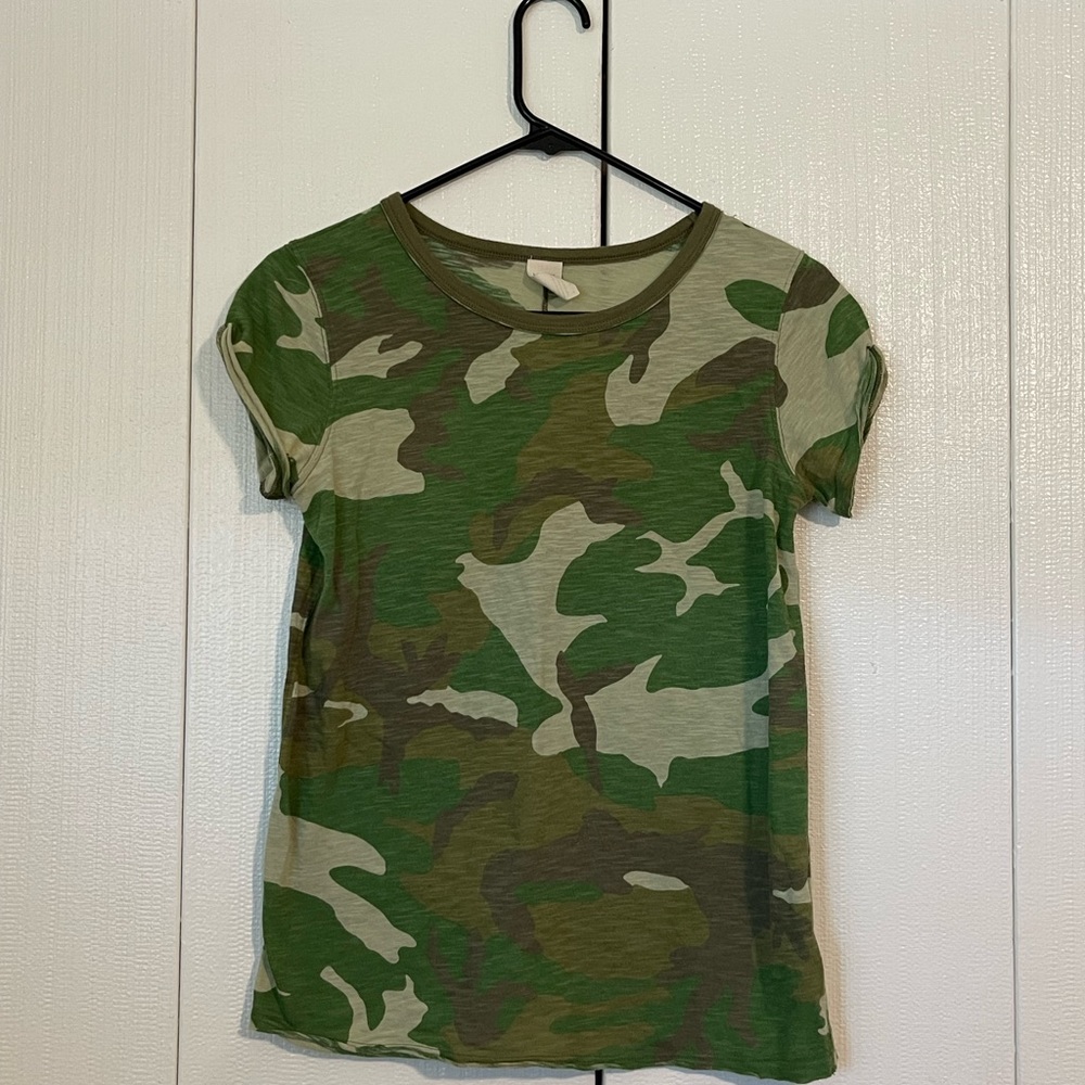 Free People womens camo Clare tee. Size small - Picture 2 of 4